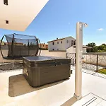 House Lina 2346