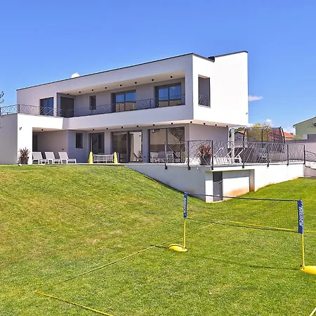 בית נופש House Lina 2346