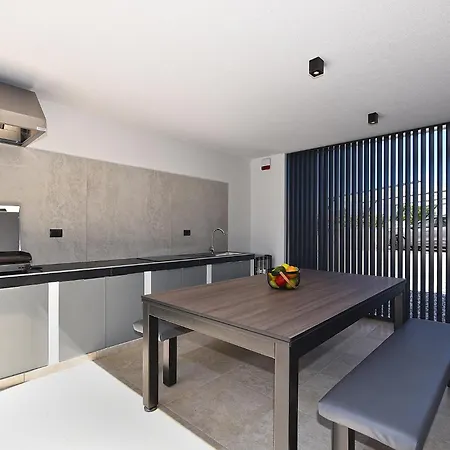 House Lina 2346
