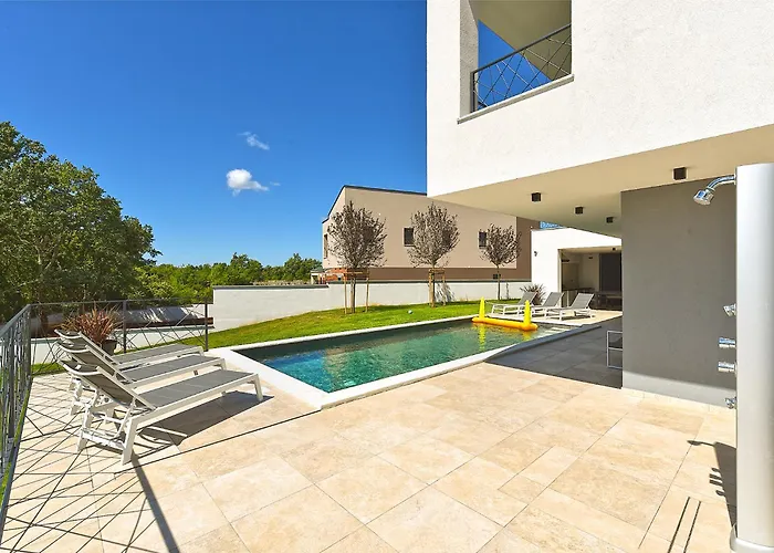 בית נופש House Lina 2346