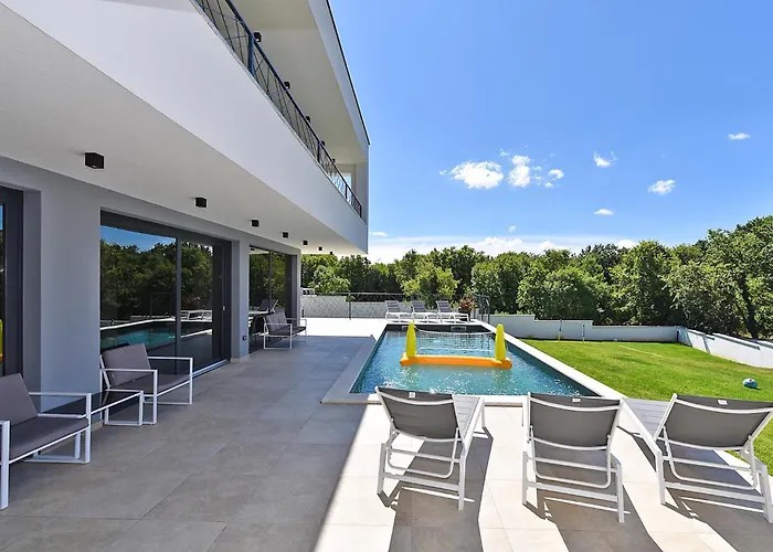 House Lina 2346 בית נופש Štokovci
