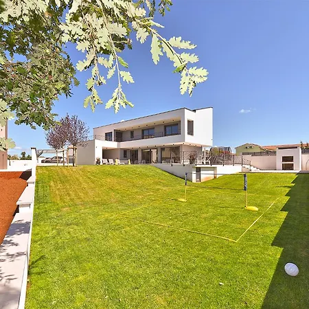 House Lina 2346