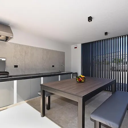House Lina 2346