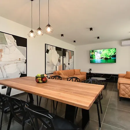 House Lina 2346