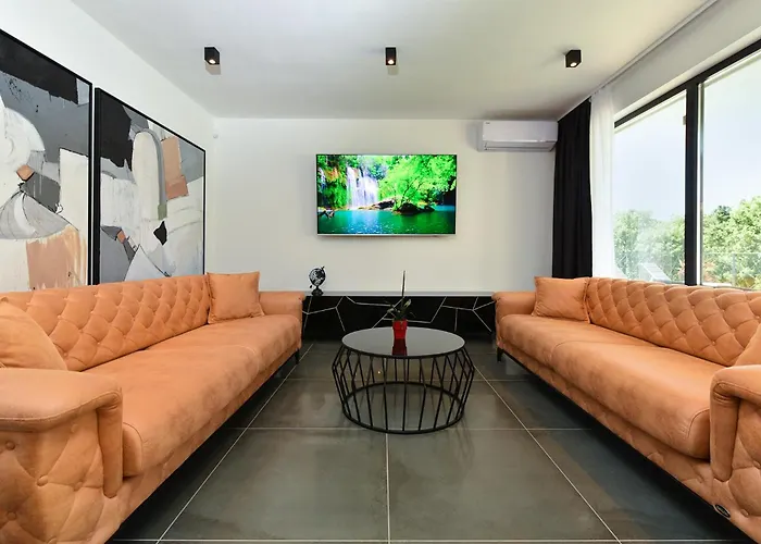 House Lina 2346 펜션 *