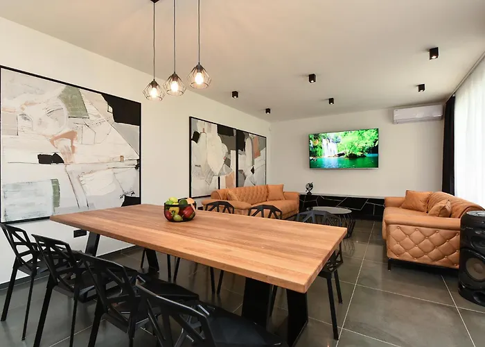 House Lina 2346